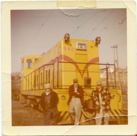 BCER engine 942 with three men, [195-] thumbnail