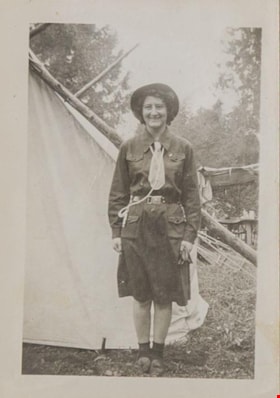 Ivy McGeachie at Topysy Turvy Day Camp, 1948 thumbnail