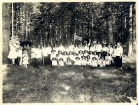 First Burnaby Girl Guide Company in Central Park, 1 Jul 1916 thumbnail