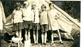 Camping at Sechelt, 1926 thumbnail