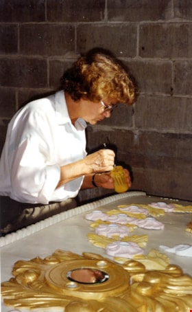 Anna King painting carousel, [between 1989 and 1999] thumbnail