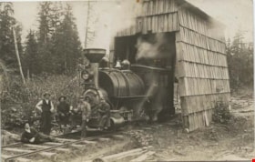 Old Curly with shed and crew, [191-] (date of original), copied 2016 thumbnail