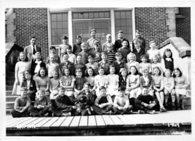 Douglas Road school class, [1949] thumbnail