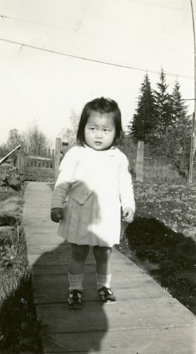 Julie Cho Chan Lee as a child, [between 1946 and 1948] thumbnail