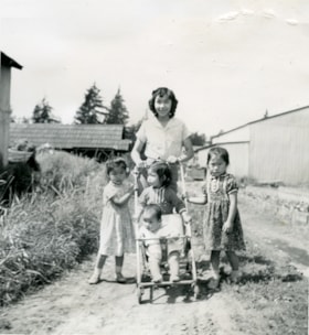 Pauline Hong with younger siblings at Hop-On Farm, [August 1963] (date of original), copied 2017 thumbnail