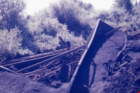 Train wreck at Kensington Avenue, 16 Aug. 1970 thumbnail