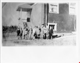 Children in front of a school house, thumbnail