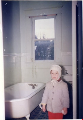 Bathroom of Mawhinney house, 1962 thumbnail