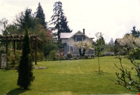 Yard at back of Mawhinney house, [between 1989 and 1990] thumbnail