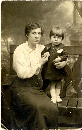 Harriett Agnes Sanders and Gerald F. Sanders, 1918 thumbnail