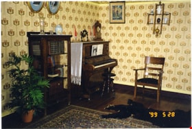 Love farmhouse music room, May 1999 thumbnail