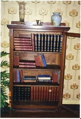 Love farmhouse glass-fronted bookcase, May 1999 thumbnail