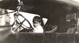Harding and Yasue Yasui in the family car, [1926] (date of original), copied 2004 thumbnail