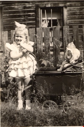 Beverley Lauder with doll in carriage, [1943] (date of original), copied 2004 thumbnail