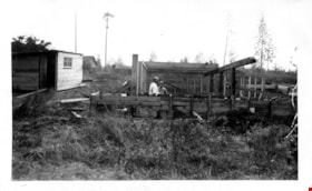 Site of Martin's Auto Villa at 6604 Hastings Street East, 24 Sep. 1945 thumbnail