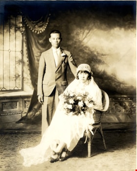 Wedding portrait of Annie Jung and George Jong, 22 Oct. 1930 thumbnail