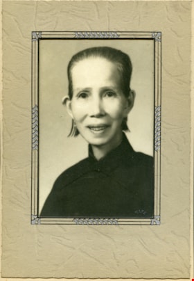 Portrait of Gee Shee Jung, [between 1950 and 1952] thumbnail