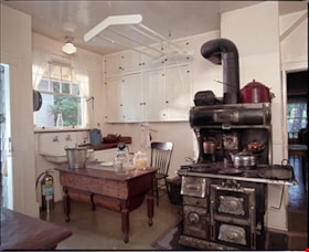 Interior of Elworth kitchen, 24 Sep. 1992 thumbnail