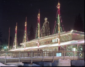 Adminstration building decorated for Heritage Christmas, Dec. 1992 thumbnail