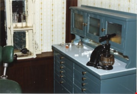 Dentist's cabinet and display, [198-] thumbnail