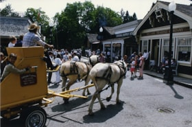 Horse drawn wagon, [199_] thumbnail