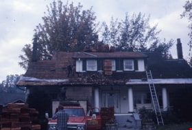 Reroofing Elworth house, [Oct. 1976] thumbnail