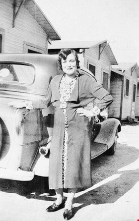 Dora Robertson with automobile, [1936] (date of original), copied 1996 thumbnail