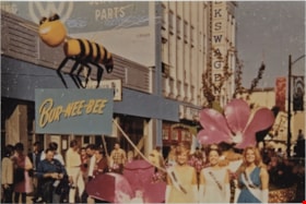 Bur-nee-bee parade float in PNE parade, 1970 thumbnail