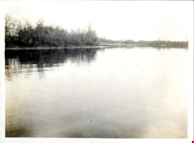Water and shoreline, [191-] thumbnail