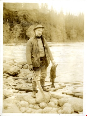 Man with fish, [191-] thumbnail