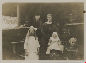 Dot Brandrith with three children, [191-] thumbnail