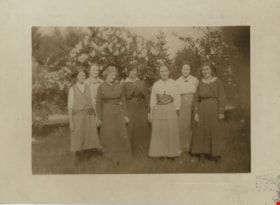 Esther Love Stanley with group of women, [191-] thumbnail