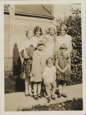 Group of young women with Stanley children, [between 1925 and 1935] thumbnail