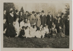 Members of the Love and Stanley families, [192-] thumbnail