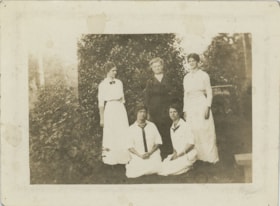 Martha Love with four of her daughters, [191-] thumbnail