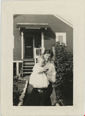 Sarah Love Parker holding baby, [191-] thumbnail