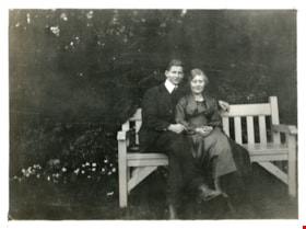 Leonard and Jenny Love, [191-] thumbnail