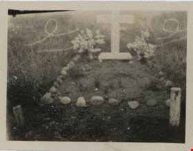 Grave site, [191-] thumbnail