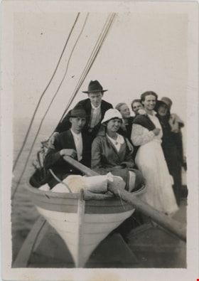 Group with lifeboat, [191-] thumbnail