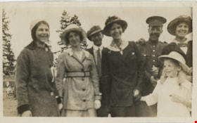 Members of Love family with Ben Brandrith and child, [191-] thumbnail