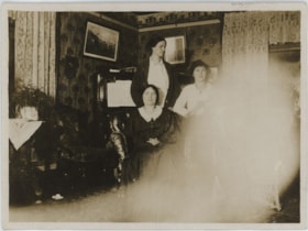 Women in Love family parlour, [191-] thumbnail