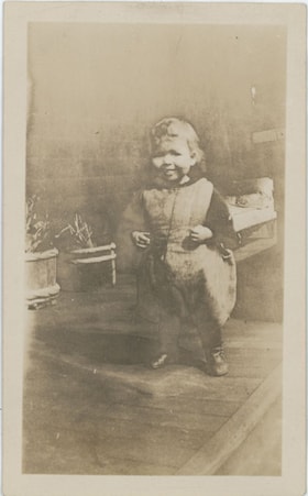 Baby Ina Stanley on porch, [192-] thumbnail