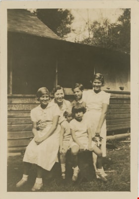 Stanley children with Gladys Conquest, [193-] thumbnail