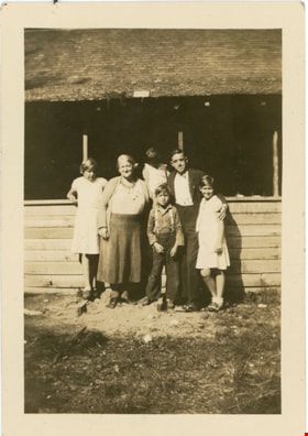 Stanley family at cabin in Boundary Bay, [1933 or 1934] thumbnail