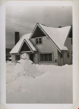 Stanley home with snowman, [194-] thumbnail