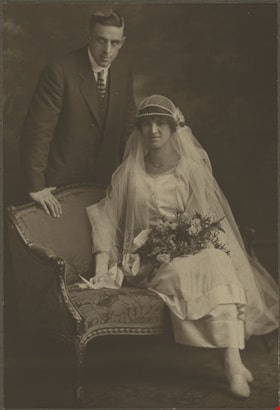 Esther and Frank Stanley wedding, 1921 thumbnail