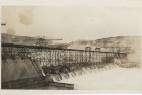 Grand Coulee Dam under construction, [between 1947 and 1957] thumbnail