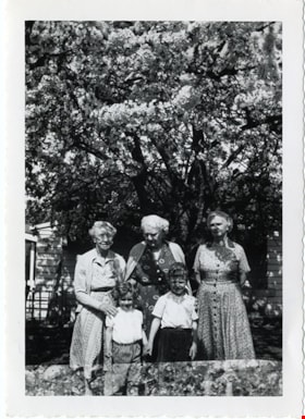 Colleen, Bob and Edith Rogers with two women, [between 1959 and 1961] thumbnail